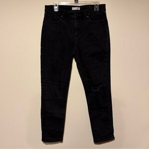 💫2/$10💫 LOFT Black Distressed Girlfriend Jeans 28/6